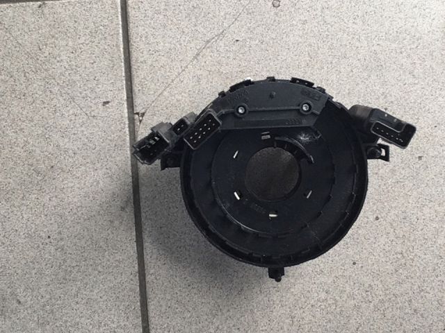 bontott AUDI A8 Légzsák Átvezető Szalagkábel