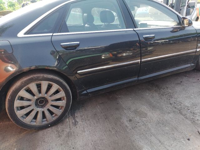 bontott AUDI A8 Levélrács