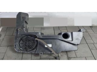 bontott AUDI A8 Mélynyomó Hangszóró
