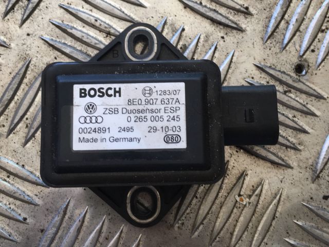 bontott AUDI A8 Menetstabilizátor