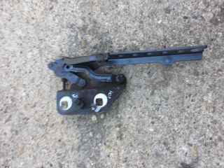 bontott AUDI A8 Motorháztető Bal Zsanér