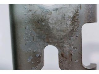 bontott AUDI A8 Motorháztető Bal Zsanér