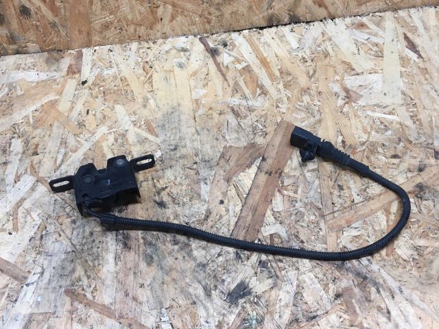 bontott AUDI A8 Motorháztető Zárszerkezet