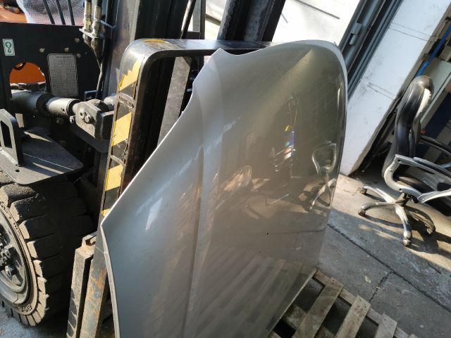 bontott AUDI A8 Motorháztető