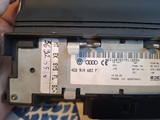 bontott AUDI A8 Multifunkciós Kijelző