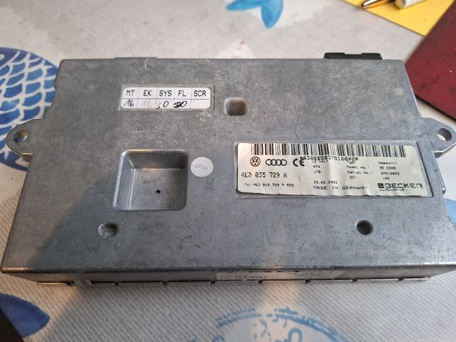 bontott AUDI A8 Multimédia Vezérlő