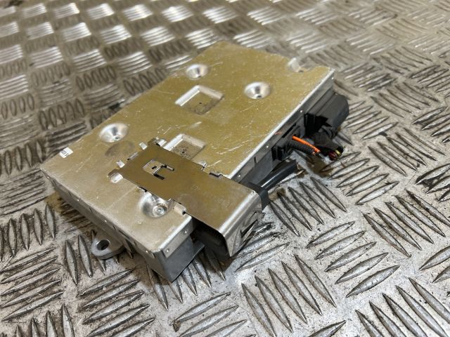 bontott AUDI A8 Multimédia Vezérlő