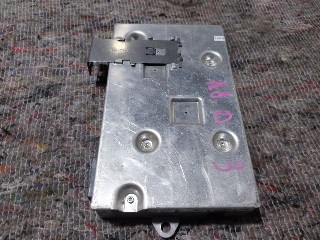 bontott AUDI A8 Multimédia Vezérlő