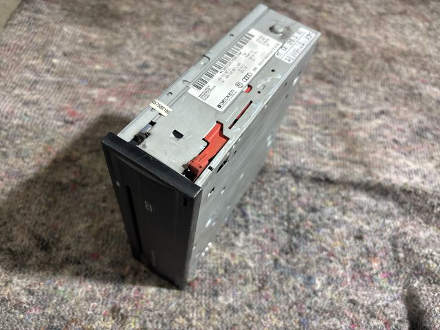 bontott AUDI A8 Navigációs Fejegység