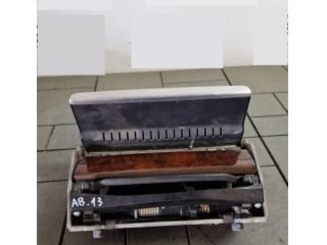 bontott AUDI A8 Navigációs Fejegység