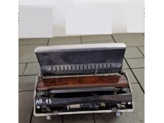 bontott AUDI A8 Navigációs Fejegység