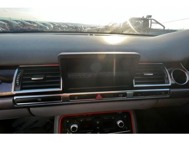 bontott AUDI A8 Navigációs Fejegység