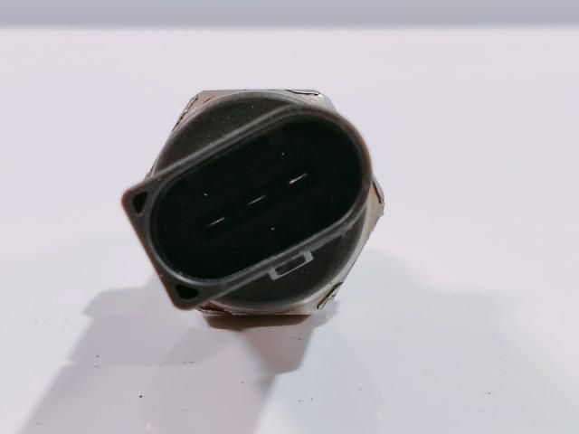 bontott AUDI A8 Nyomástartó Szelep