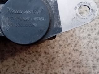 bontott AUDI A8 Nyomástartó Szelep