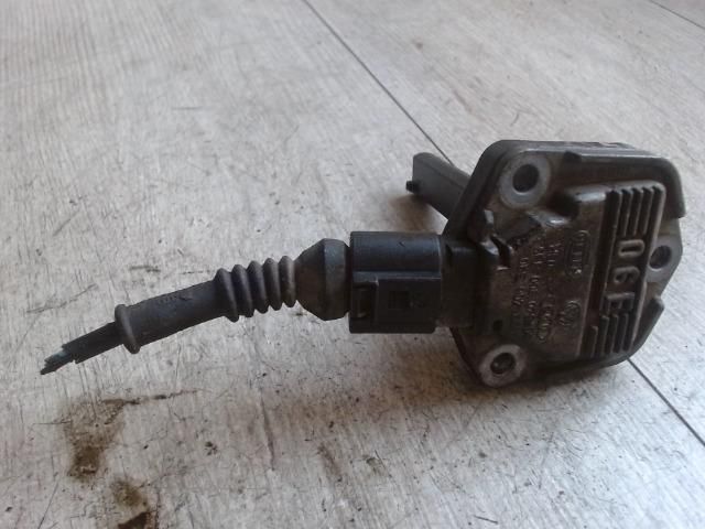 bontott AUDI A8 Olajszint Jeladó