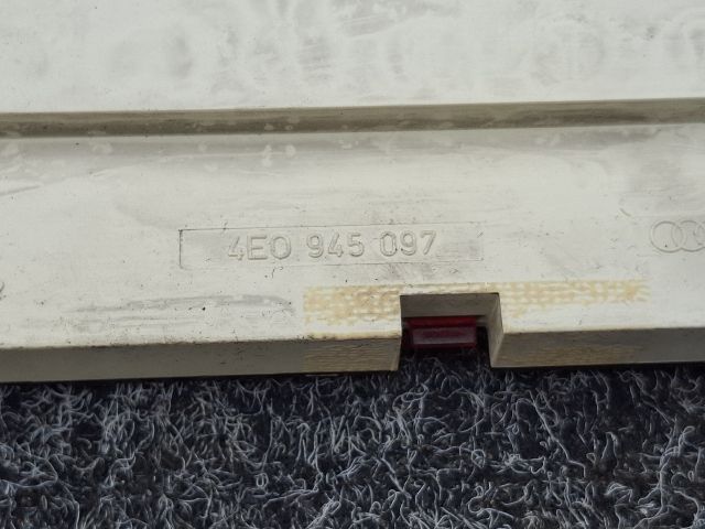 bontott AUDI A8 Pótféklámpa