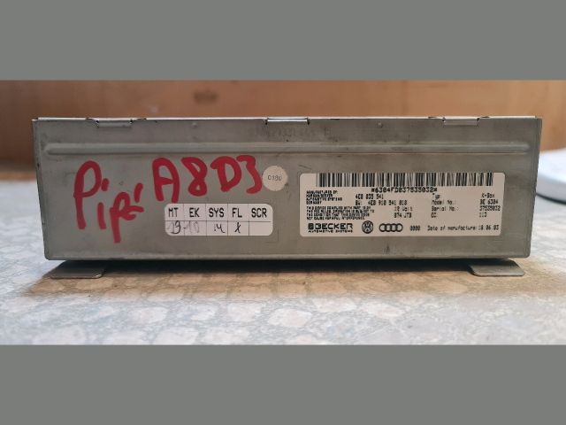 bontott AUDI A8 Rádió / CD