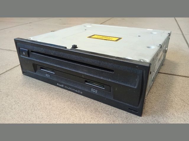 bontott AUDI A8 Rádió / CD