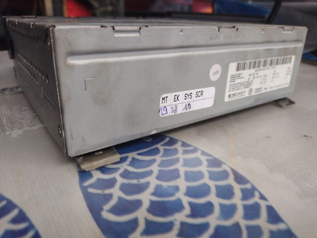 bontott AUDI A8 Rádió / CD