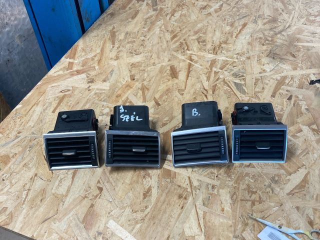 bontott AUDI A8 Szellőző Szett