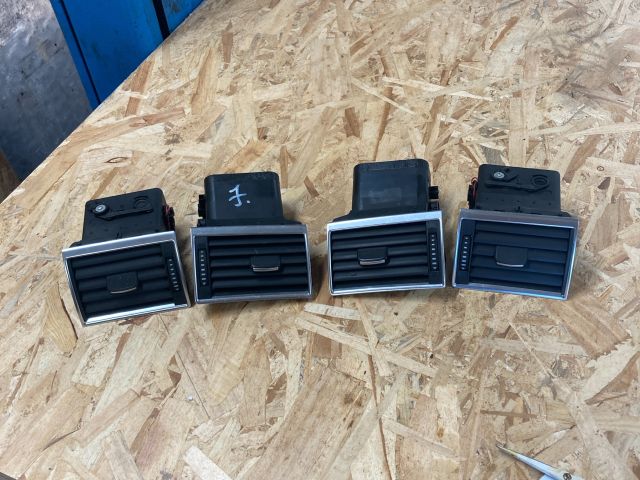 bontott AUDI A8 Szellőző Szett