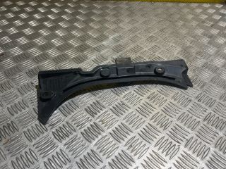 bontott AUDI A8 Szélvédő Alatti Műanyag Elem