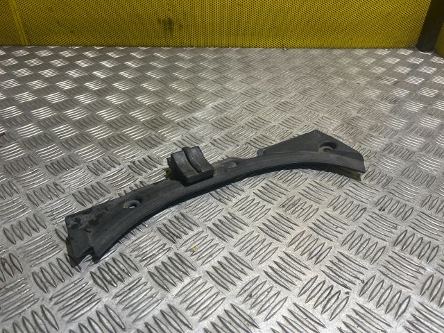 bontott AUDI A8 Szélvédő Alatti Műanyag Elem