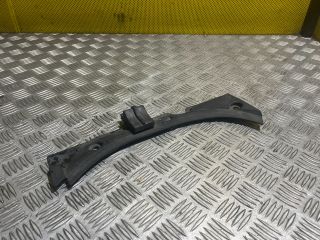 bontott AUDI A8 Szélvédő Alatti Műanyag Elem