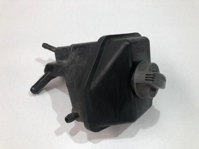 bontott AUDI A8 Szervóolaj Tartály