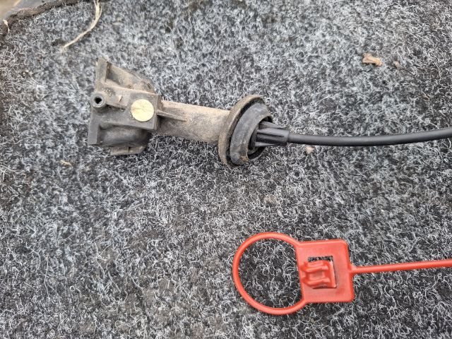 bontott AUDI A8 Tankajtó Nyitó Kar / Gomb