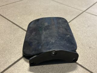 bontott AUDI A8 Tankajtó