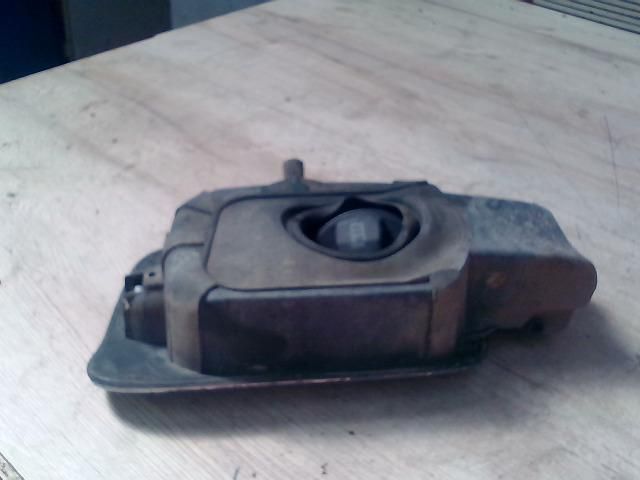 bontott AUDI A8 Tankajtó