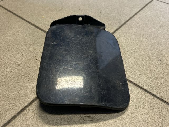 bontott AUDI A8 Tankajtó