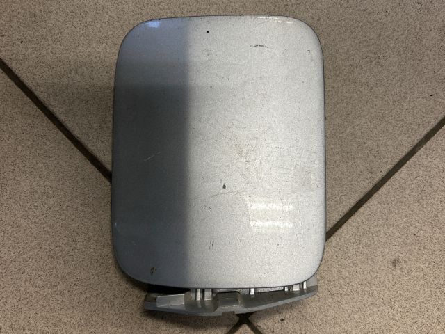 bontott AUDI A8 Tankajtó