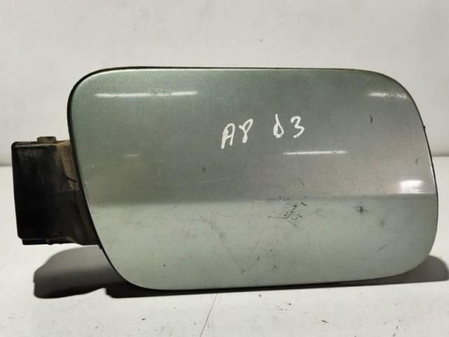 bontott AUDI A8 Tankajtó