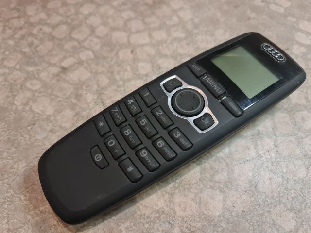 bontott AUDI A8 Telefon Elektronika