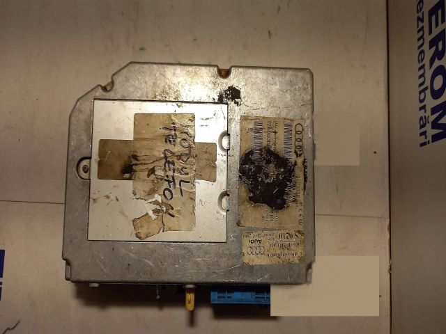 bontott AUDI A8 Telefon Elektronika