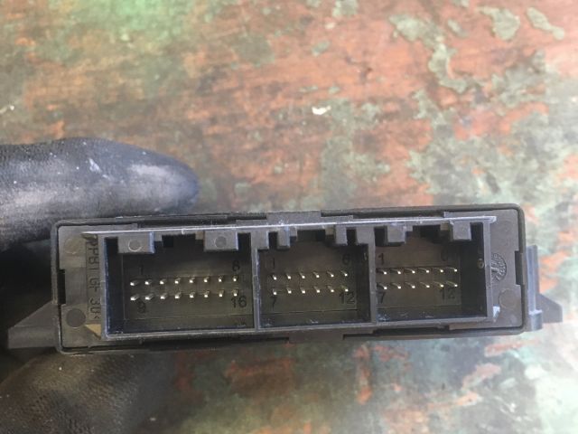 bontott AUDI A8 Tolatóradar Elektronika