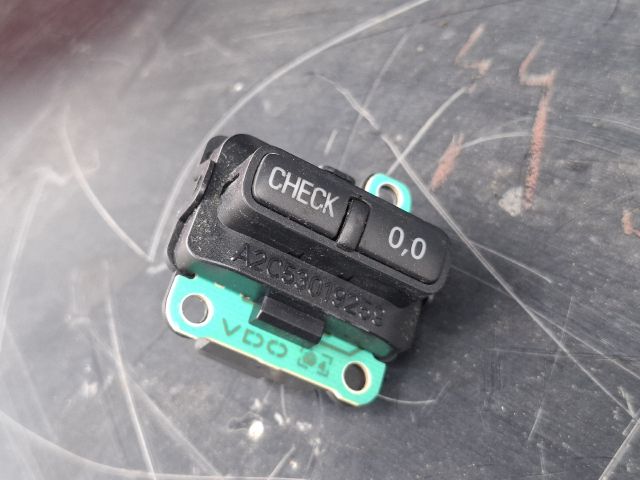 bontott AUDI A8 Trip Kapcsoló