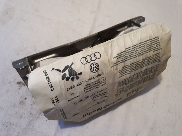 bontott AUDI A8 Utasoldali Légzsák