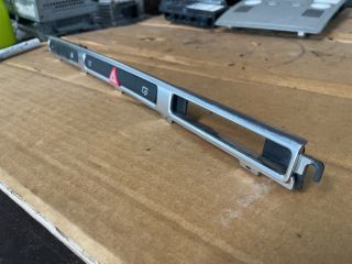 bontott AUDI A8 Vészvillogó Kapcsoló