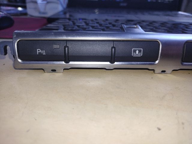 bontott AUDI A8 Vészvillogó Kapcsoló