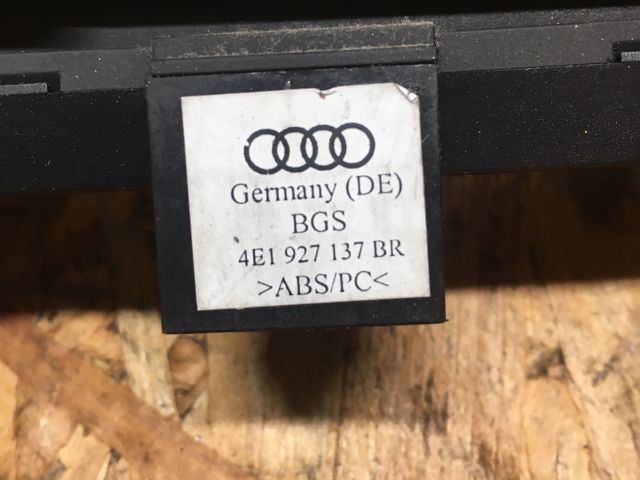 bontott AUDI A8 Vészvillogó Kapcsoló