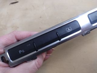 bontott AUDI A8 Vészvillogó Kapcsoló