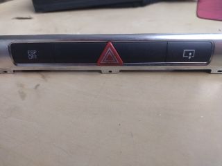 bontott AUDI A8 Vészvillogó Kapcsoló