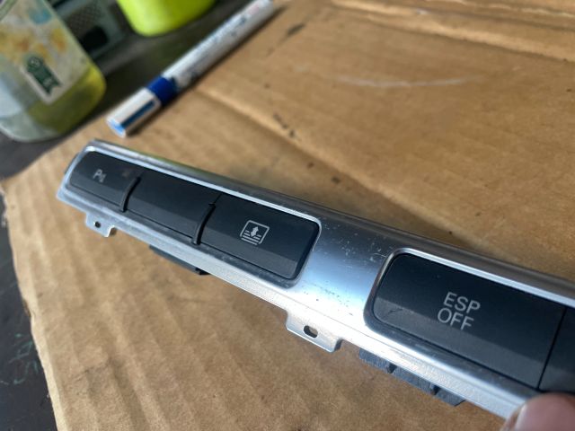 bontott AUDI A8 Vészvillogó Kapcsoló