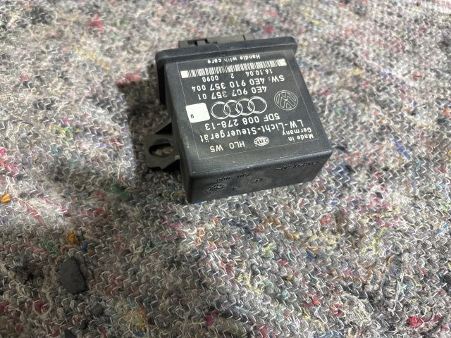 bontott AUDI A8 Világítás Relé