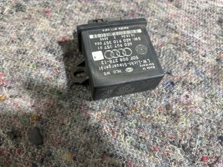 bontott AUDI A8 Világítás Relé