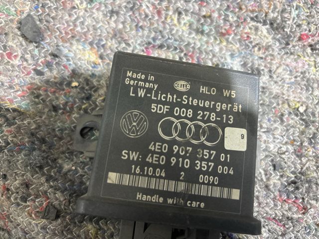 bontott AUDI A8 Világítás Relé