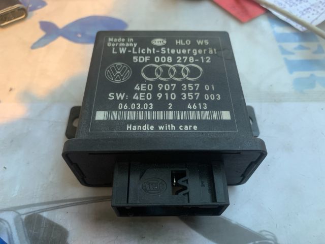 bontott AUDI A8 Világítás Relé